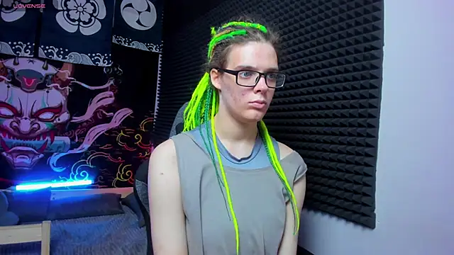 Snapshot of KIKI_Krash chatting on 09-30-25, 10:09 KIKI Krash online show from 09-30-25, 10:09