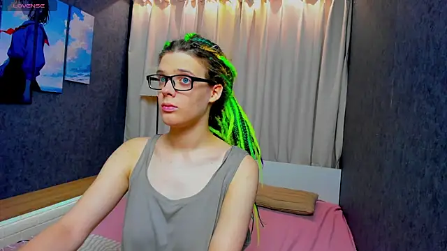 Snapshot of KIKI_Krash chatting on 10-03-25, 10:01 KIKI Krash online show from 10-03-25, 10:01