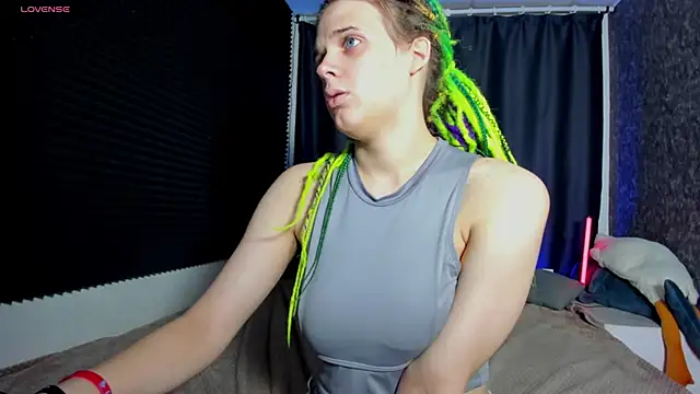 Snapshot of KIKI_Krash chatting on 10-09-25, 10:02 KIKI Krash online show from 10-09-25, 10:02