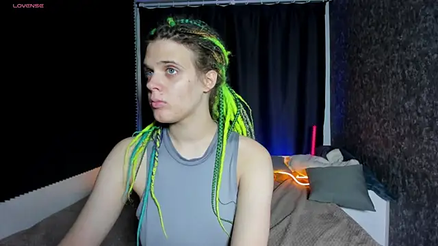 Snapshot of KIKI_Krash chatting on 10-14-25, 10:05 KIKI Krash online show from 10-14-25, 10:05