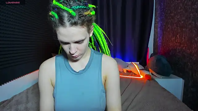 Snapshot of KIKI_Krash chatting on 10-19-25, 10:16 KIKI Krash online show from 10-19-25, 10:16