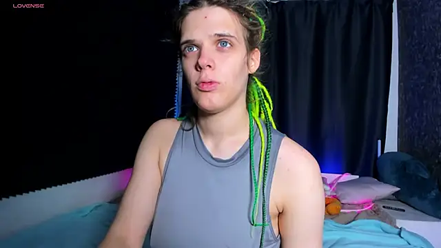 Snapshot of KIKI_Krash chatting on 11-09-25, 10:35 KIKI Krash online show from 11-09-25, 10:35