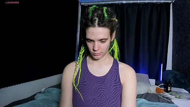 Snapshot of KIKI_Krash chatting on 11-27-25, 10:06 KIKI Krash online show from 11-27-25, 10:06