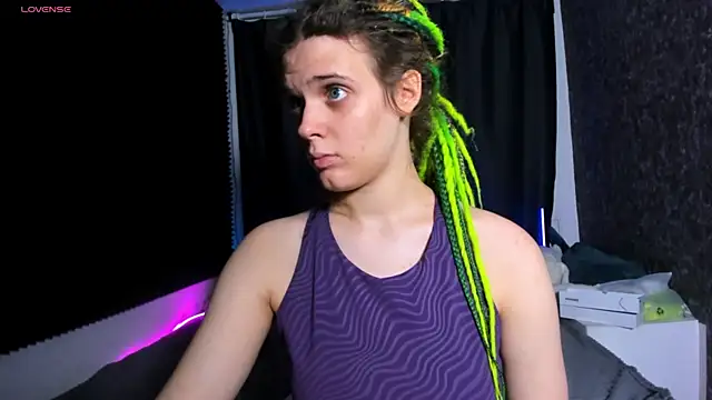 Snapshot of KIKI_Krash chatting on 11-30-25, 10:41 KIKI Krash online show from 11-30-25, 10:41