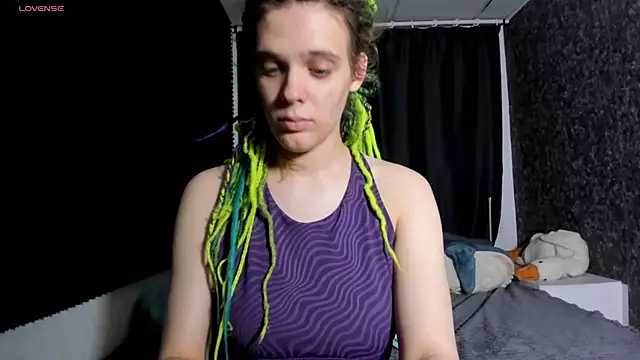 Snapshot of KIKI_Krash chatting on 12-03-25, 10:24 KIKI Krash online show from 12-03-25, 10:24