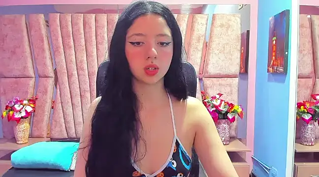 Nathalia Reyes online show from 12-15-24, 03:34