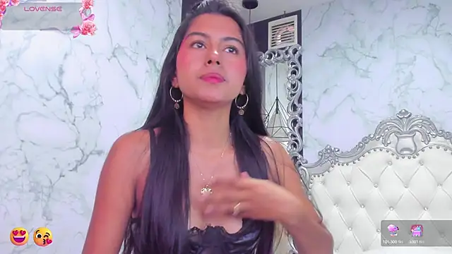 Snapshot of Emmy_Cute18 chatting on 01-13-25, 11:19 Emmy Cute18 online show from 01-13-25, 11:19