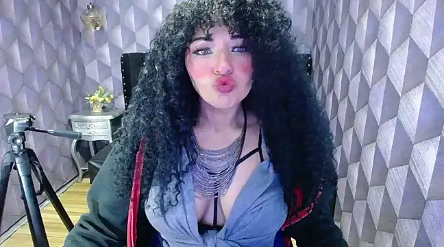 Sofiacowperx online show from 02-08-25, 02:27