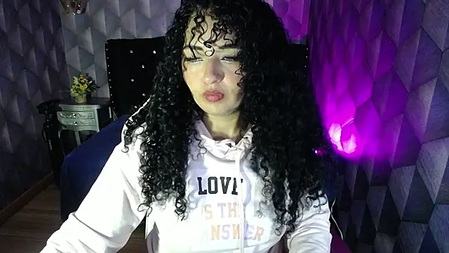 Sofiacowperx online show from 02-24-25, 01:35