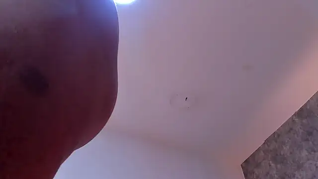 laura smith33 online show from 03-18-25, 06:37