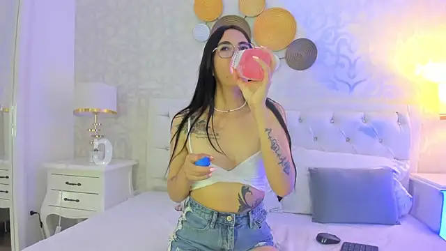 Clarisse28 online show from 01-08-25, 07:34