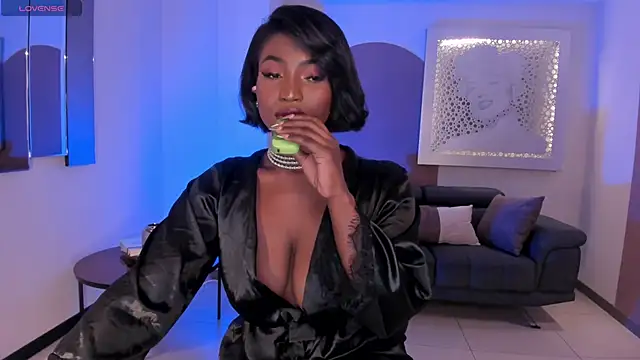 SavannahStorm online show from 02-07-25, 06:34