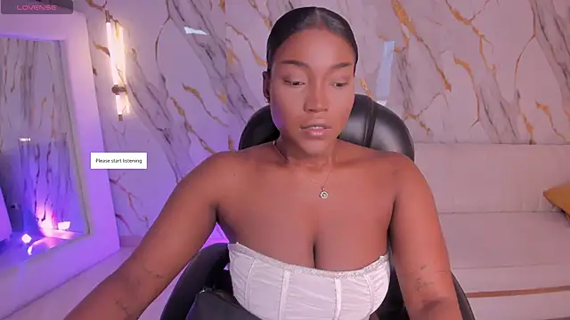 Snapshot of SavannahStorm chatting on 04-30-26, 12:11 SavannahStorm online show from 04-30-26, 12:11