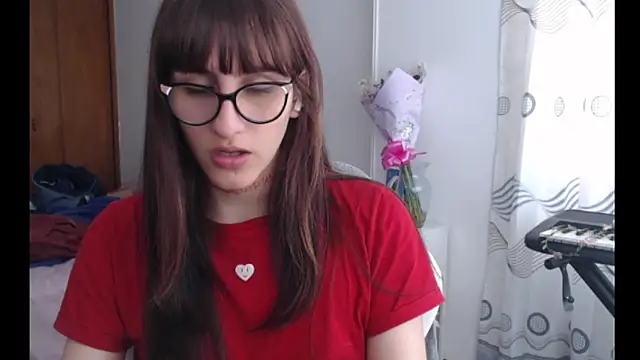 Snapshot of Alice_love29 chatting on 06-04-26, 02:34 Alice love29 online show from 06-04-26, 02:34