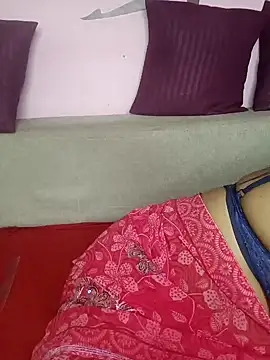 Snapshot of Cute_Kritika chatting on 02-07-25, 05:31 Cute Kritika online show from 02-07-25, 05:31