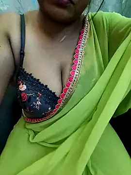 Snapshot of Cute_Kritika chatting on 10-07-25, 04:53 Cute Kritika online show from 10-07-25, 04:53