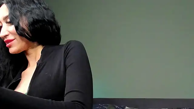 Margaret Clark  online show from 02-16-25, 06:21