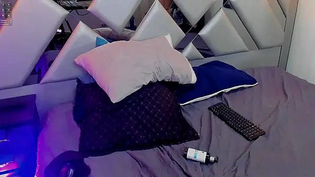 Nahomi-Hill online show from 03-16-25, 01:38