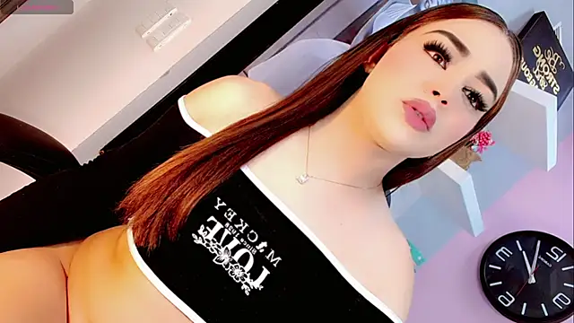 Snapshot of Sophia-Isabella chatting on 03-11-25, 07:36 Sophia-Isabella online show from 03-11-25, 07:36