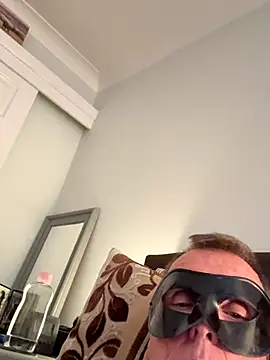 Snapshot of maturemale2024 chatting on 10-21-25, 04:51 maturemale2024 online show from 10-21-25, 04:51