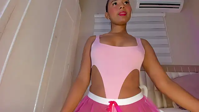 Snapshot of zoe_sky_ chatting on 03-22-25, 11:42 zoe sky online show from 03-22-25, 11:42