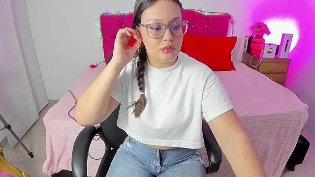 SofiaJoness  online show from 12-23-24, 03:29