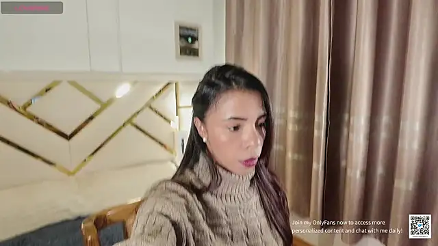 carolineamber  online show from 11-14-25, 02:43