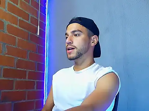 Leandro valenzuela online show from 10-23-25, 02:11