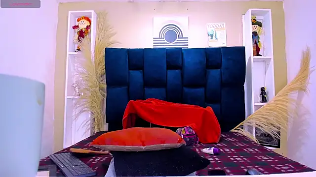 AlissonSpears online show from 04-18-26, 02:43