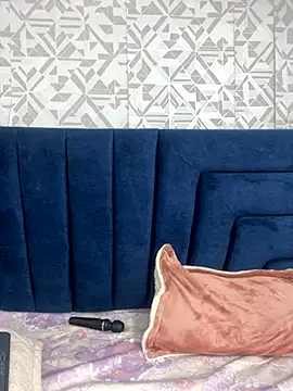 ElaaPerez online show from 11-20-25, 12:38