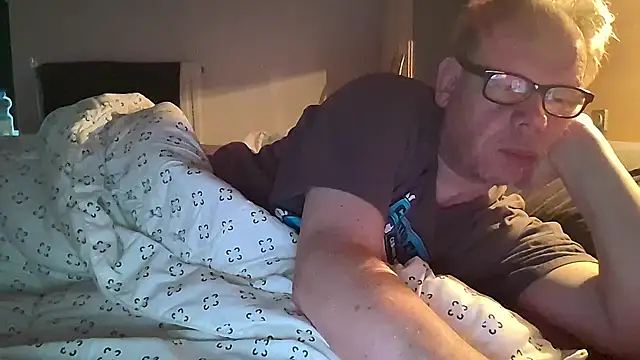 kinkyslet8 online show from 10-27-25, 07:34