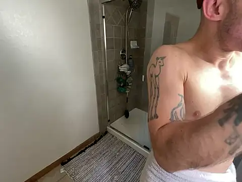 Snapshot of RuffClvb chatting on 02-12-25, 07:02 RuffClvb online show from 02-12-25, 07:02