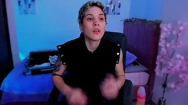 Charlee pink online show from 12-03-25, 11:58