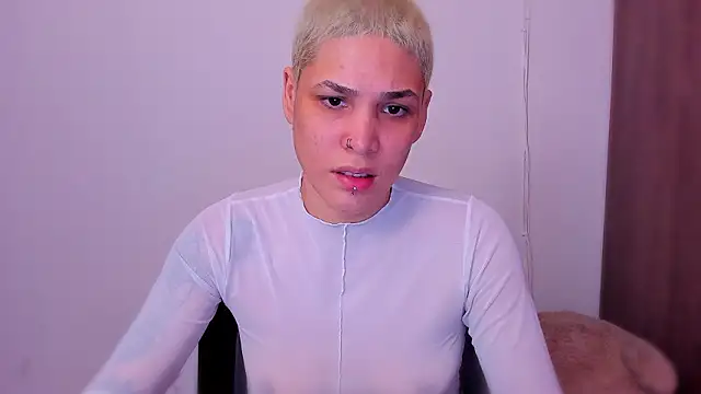 Charlee pink online show from 02-01-26, 12:53