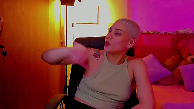 Charlee pink online show from 03-28-26, 10:04