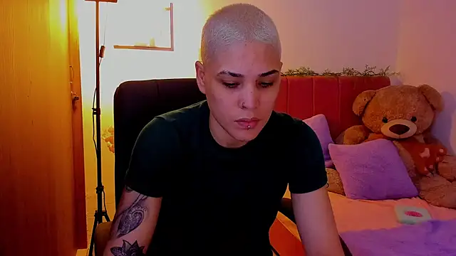 Charlee pink online show from 04-01-26, 05:21