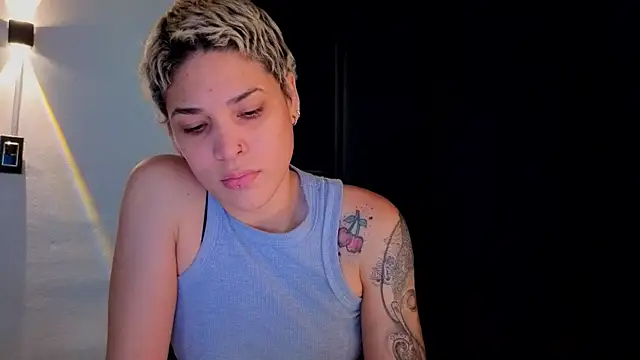Charlee pink online show from 07-18-26, 05:50