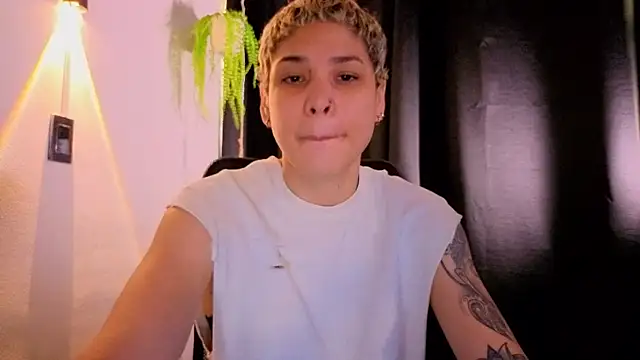 Charlee pink online show from 07-25-26, 05:54