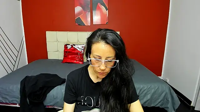 Snapshot of Abrillee1 chatting on 02-08-25, 10:40 Abrillee1 online show from 02-08-25, 10:40