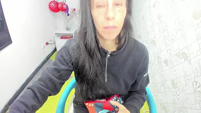 Snapshot of Abrillee1 chatting on 03-14-25, 11:45 Abrillee1 online show from 03-14-25, 11:45