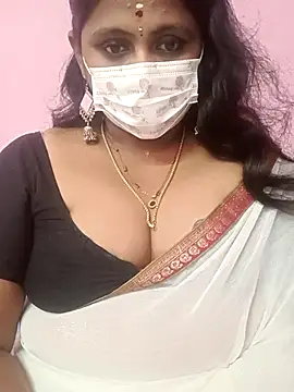 Snapshot of rithikka chatting on 11-26-25, 07:42 rithikka online show from 11-26-25, 07:42