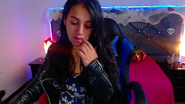 Julietacollins06 online show from 10-31-25, 12:50