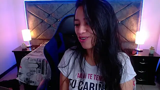 Julietacollins06 online show from 11-19-25, 01:11