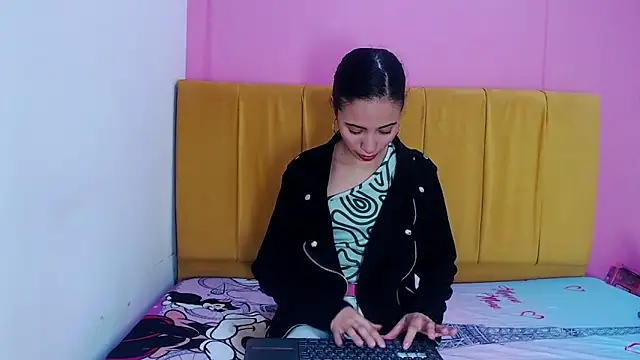 Snapshot of angelinabrookcm101 chatting on 12-10-24, 01:22 angelinabrookcm101 online show from 12-10-24, 01:22