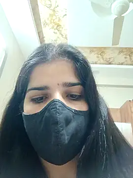 Snapshot of aaliya_bhattt chatting on 09-19-25, 07:21 aaliya bhattt online show from 09-19-25, 07:21