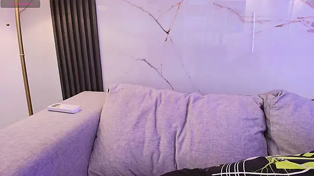 EvaHalsey online show from 09-12-25, 08:31