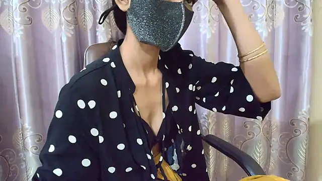 Srabontii online show from 09-28-25, 10:04