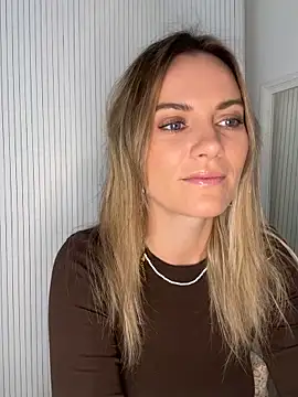 Snapshot of Milla__one chatting on 11-11-25, 09:53 Milla one online show from 11-11-25, 09:53