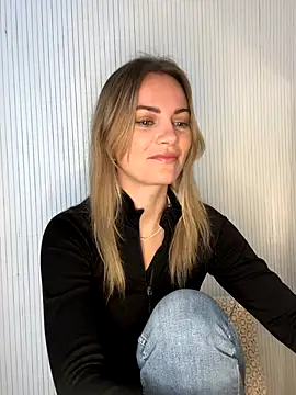 Snapshot of Milla__one chatting on 12-03-25, 09:51 Milla one online show from 12-03-25, 09:51