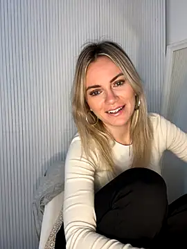 Snapshot of Milla__one chatting on 01-08-26, 08:38 Milla one online show from 01-08-26, 08:38